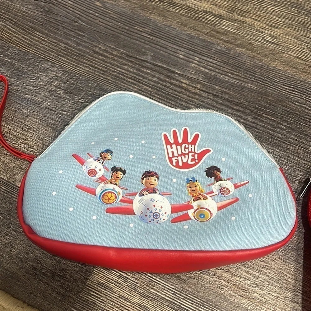 2 cosmetics bag